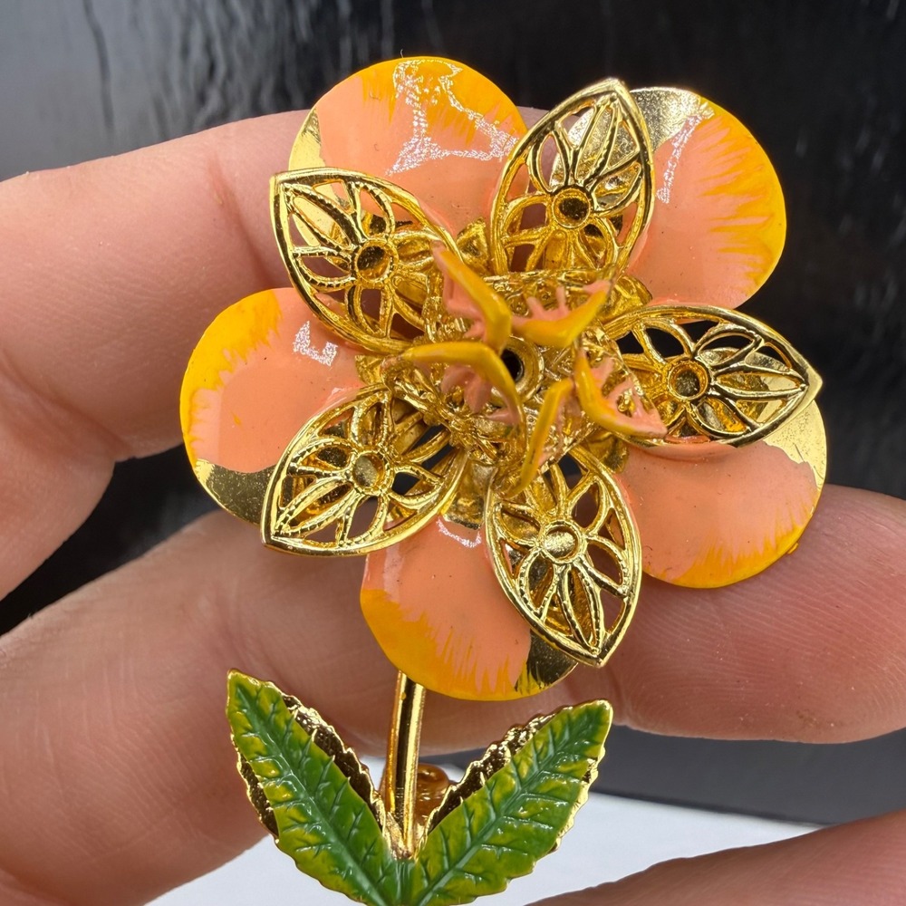 Vintage Estate Flower Brooch Pink Orange Enamel Gold Tone Filigree Floral Pin